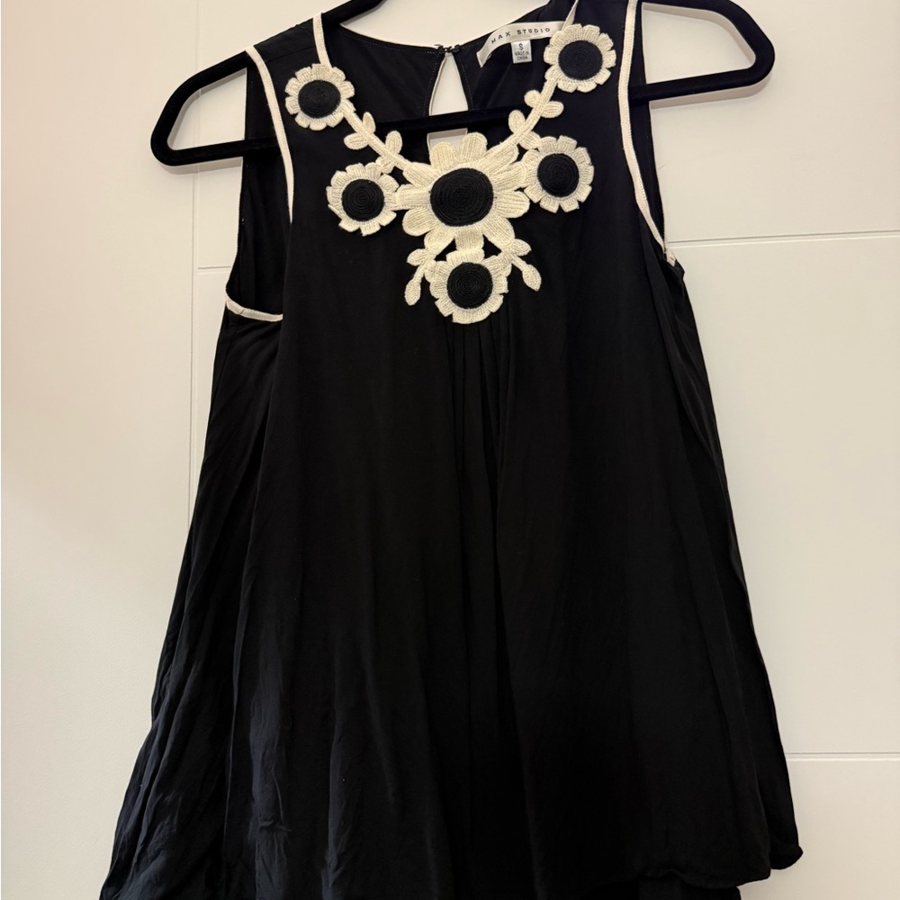 Max Studio Black Sleeveless Top with White Floral Accents